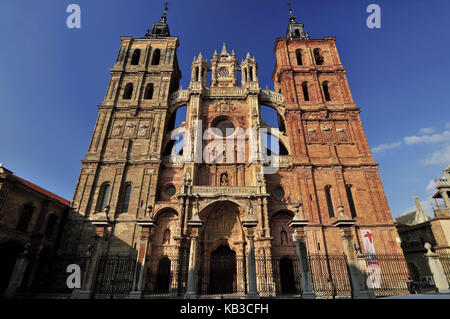 Spain, Kastilien-Leon, main facade of the cathedral of Astorga, Stock Photo