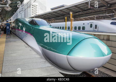 Japan, Honshu, Tokyo, railway station, Tokyo station, Shinkansen high-speed train, 'Bullet Train', Stock Photo