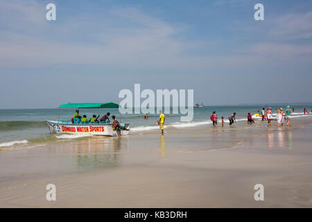 India, Goa, beach of Colva with tourists Stock Photo