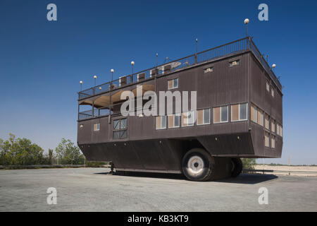 UAE, Abu Dhabi, Shanayl, Emirates National Car Museum, car collection of Sheikh Hamad Bin Hamdan Al Nahyan, also known as The Rainbow Sheikh, massive mobile home trailer Stock Photo