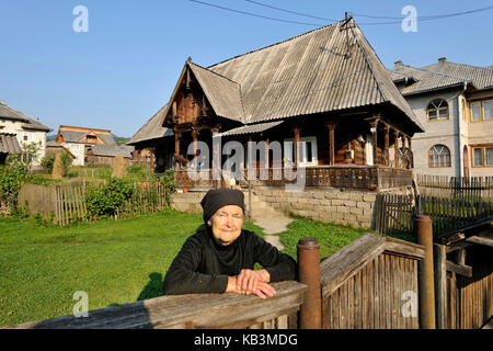 Romania, Maramures region, Carpathians mountains, Iza valley, village of  Poienile Izei Stock Photo