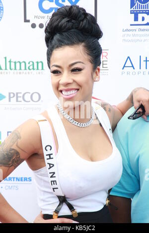 Singer Keisha Cole attending a Community Appreciation Day in
