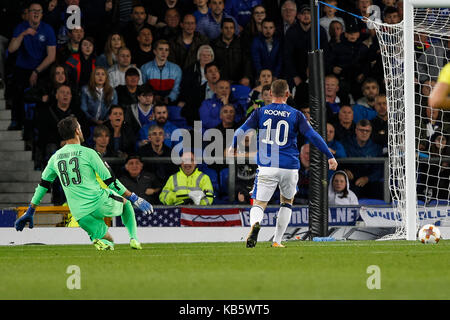 Liverpool, UK. 28th Sep, 2017. Wayne Rooney of Everton scores his side's first goal to equalise and make the score 1-1 during the UEFA Europa League Group E match between Everton and Apollon Limassol at Goodison Park on September 28th 2017 in Liverpool, England. (Photo by Daniel Chesterton/phcimages.com) Credit: PHC Images/Alamy Live News Stock Photo