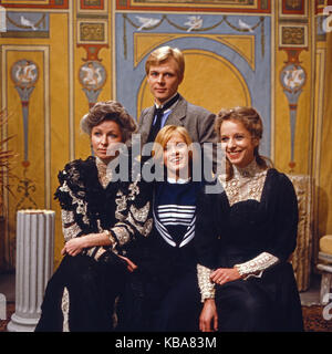 Bekenntnisse des Hochstaplers Felix Krull, Mini-Fernsehserie,  Deutschland/Österreich/Frankreich 1982, Darsteller: Daphne Wagner, John Moulder Brown, Oliver Wehe, Mareike Carriere Stock Photo