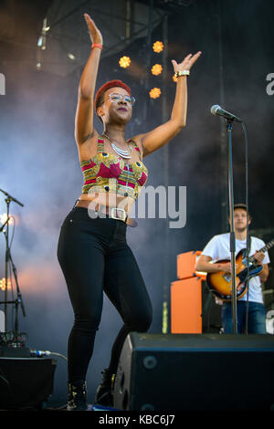 The Norwegian soul and jazz singer Miss Tati originates from Angola and Portugal before she ended up in Bergen where she is known as “Norway’s sassy soul mistress”. Here she performs a live concert at the Norwegian music festival Øyafestivalen 2015. Norway, 15/08 2015. Stock Photo