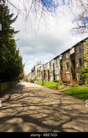 Broad Walk, Buxton, adjacent to the Pavilion Gardens. Modern flats have been built from materials designed to be sympathetic to the Georgian and Victo Stock Photo