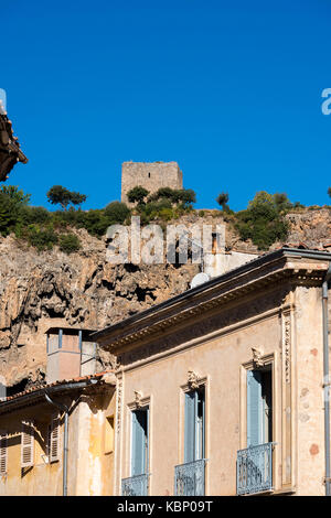 Village Cotignac Provence Verte / Provence Alpes Cote D'Azur, Var France (83), Stock Photo