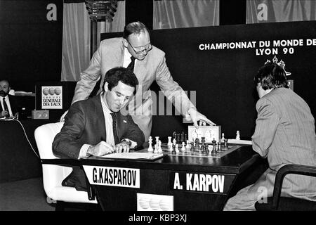 World Chess Championship, Karpov vs Kasparov, Lyon, France Stock Photo -  Alamy