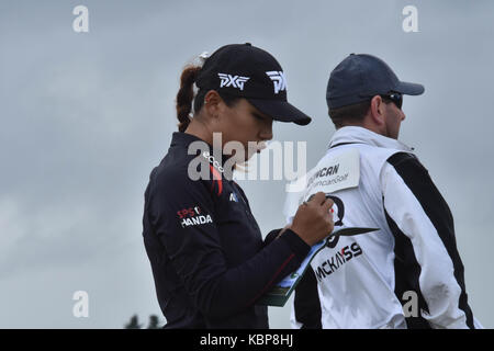 Auckland, New Zealand. 01st Oct, 2017. New Zealand's Lydia Ko writes her scorebook during final round of the MCKAYSON New Zealand Women's Open at Windross Farm in Auckland, New Zealand on Oct1, 2017. Featuring World Number One Lydia Ko, The MCKAYSON New Zealand Women's Open is the first ever LPGA Tour event to be played in New Zealand. Credit: Shirley Kwok/Pacific Press/Alamy Live News Stock Photo