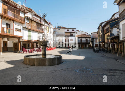 Plaza del escultor Aniceto Marinas. Villanueva de la Vera. Cáceres. Extremadura. España Stock Photo