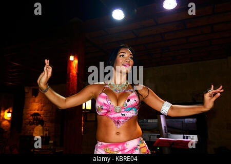 Belly dancing in Mövenpick Dead Sea Resort, Jordan Stock Photo