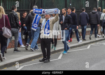 London UK. 30th September 2017.   Manchester City attempts to regain top position against Chelsea FC in the English Premier League at Stamford Bridge Credit: amer ghazzal/Alamy Live News Stock Photo