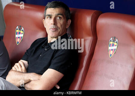 Valencia, Spain. 30th Sep, 2017. Head coach of Levante Ud Juan Ramon Lopez Muniz during spanish La Liga match between Levante UD vs Deportivo Alaves at Ciutat de Valencia Stadium on September 30, 2017. Credit: Gtres Información más Comuniación on line, S.L./Alamy Live News Stock Photo