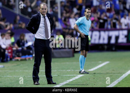 Valencia, Spain. 30th Sep, 2017. Head coach of Deportivo Alaves Gianni De Biasi during spanish La Liga match between Levante UD vs Deportivo Alaves at Ciutat de Valencia Stadium on September 30, 2017. Credit: Gtres Información más Comuniación on line, S.L./Alamy Live News Stock Photo