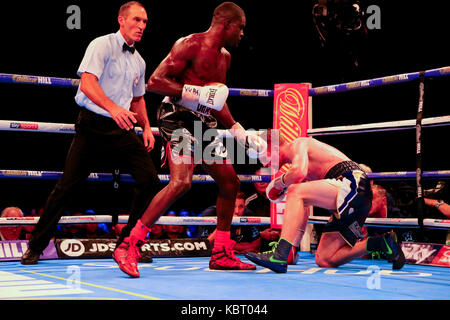 Liverpool, UK. 30th Sep, 2017. TOM FARRELL (Grey/White/Blue Shorts) loses to OHARA DAVIES (Black and White Shorts) for WBA International Super-Lightweight Championship Tittle at the Matchroom Boxings Battle on the Mersey at Echo Arena, Liverpool Picture by Credit: Stephen Gaunt/Alamy Live News Stock Photo