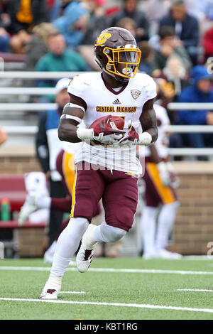 Alumni Stadium. 30th Sep, 2017. MA, USA; Central Michigan Chippewas running back Jonathan Ward (5) in action during the second half of the NCAA football game between Central Michigan Chippewas and Boston College Eagles at Alumni Stadium. Boston College defeated Central Michigan 28-8. Anthony Nesmith/CSM/Alamy Live News Stock Photo