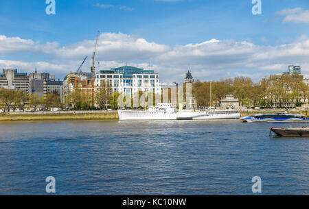 HQS Wellington, home of the Honourable Company of Master Mariners, Temple Stairs, Victoria Embankment, London WC2, member of Grimsby Class of sloops Stock Photo