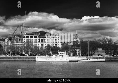 HQS Wellington, home of the Honourable Company of Master Mariners, Temple Stairs, Victoria Embankment, London WC2, member of Grimsby Class of sloops Stock Photo