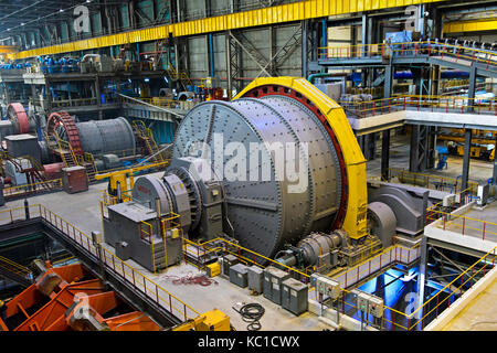 Ball mill for grinding larger rocks of copper ore, Erdenet Mining Corporation EMC, Erdenet Copper Mine, Erdenet, Mongolia Stock Photo