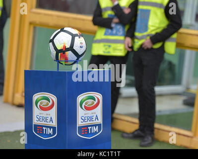 Turin, Italy. 01st Oct, 2017. the Serie A football match between Torino FC and Hellas Verona FC at Stadio Olimpico Grande Torino on 01 october, 2017 in Turin, Italy. Credit: Antonio Polia/Alamy Live News Credit: Antonio Polia/Alamy Live News Stock Photo