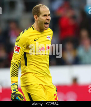Koeln, Germany. 01st Oct, 2017. Cologne, Germany October 01 2017, Bundesliga matchday 7, 1. FC Koeln vs RB Leipzig: Goalkeeper Peter Gulacsi reacts and shouts. Credit: Juergen Schwarz/Alamy Live News Stock Photo