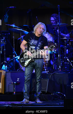 West Palm Beach, FL, USA. 05th May, 2017. Joe Walsh performs during Tom Petty and the Heartbreakers 40th anniversary tour at The Perfect Vodka Amphitheater on May 05, 2017 in West Palm Beach Florida. Credit: Mpi10/Media Punch/Alamy Live News Stock Photo