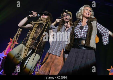 Rednex, Swedish music group with Eurodance-Techno-Country style, with female singer Mia Löfgren aka Whippy perform their 90s hits like 'Cotton Eye Joe' at 90er Party Arena Wetzlar (party with mainly Eurodance-stars from the 90s), Rittal-Arena, Wetzlar, Germany, 30th September, 2017. Credit: Christian Lademann Stock Photo