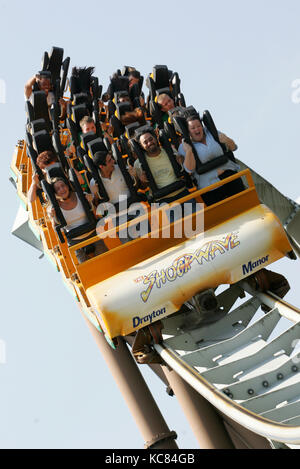 Drayton manor shockwave hi res stock photography and images Alamy