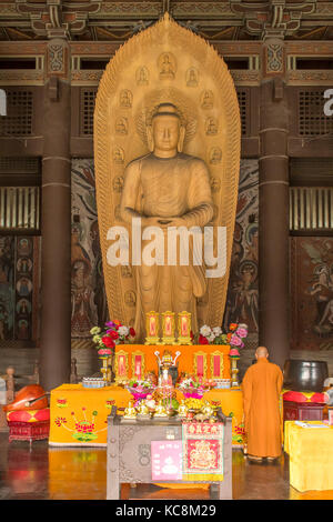 Buddha in Lingyan Temple, Yungang Grottoes, Shanxi, China Stock Photo