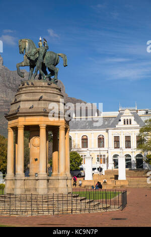 Delville Wood Memorial and Iziko South African Museum, Company’s Garden, Cape Town, Western Cape, South Africa Stock Photo