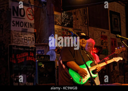 CLARKSDALE, MISSISSIPPI, May 8, 2015 : 15-years old bluesman Christone Kingfish Ingram plays at Ground Zero Blues Club in Clarksdale, during The Carav Stock Photo