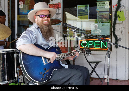 CLARKSDALE, MISSISSIPPI, May 9, 2015 : Sean 'Bad' Apple plays in the streets of Clarksdale during Caravan Clarksdale Blues Festival 2015. Stock Photo