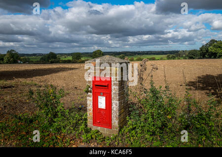 Royal Mail rural post box, Shipmeadow, Suffolk, England, overlooking The Waveney Valley. Stock Photo