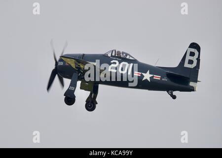 Grumman F8F Bearcat starts it's Pratt & Whitney R2800 radial engine ...