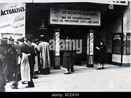 Photograph of a cinema in Paris in German occupied France. Dated 20th Century Stock Photo