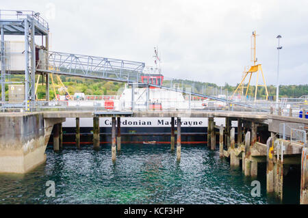 Isle of Skye, Scotland, UK. 4th October, 2017. UK Weather:  The Calmac Ferry MV Loch Fyne arrives at Armadale Pier on a cold day with light winds. Credit: Skully/Alamy Live News Stock Photo