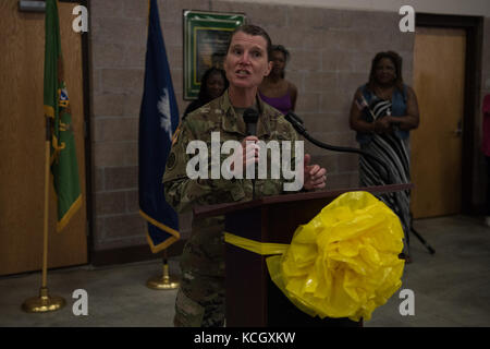 U.S. Army Soldiers with the 131st Military Police Company, South Carolina Army National Guard return home to Beaufort, South Carolina, after a nine month deployment to Guantanamo Bay, September 7, 2017. (U.S. Army National Guard photo by Spc. Chelsea Baker) Stock Photo