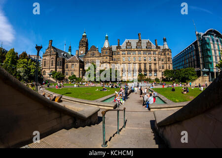 Sheffield Town Hall and Peace Gardens Stock Photo