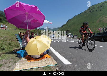 PIERRE SAINT-MARTIN, FRANCE, July 14, 2015 : Spectators wait for the passage of the runners of Tour de France through the mountain chains of the Pyren Stock Photo