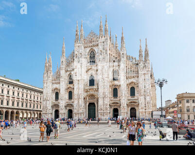 Milan Cathedral (Duomo di Milano) from the Piazza del Duomo, Milan, Lombardy, Italy Stock Photo