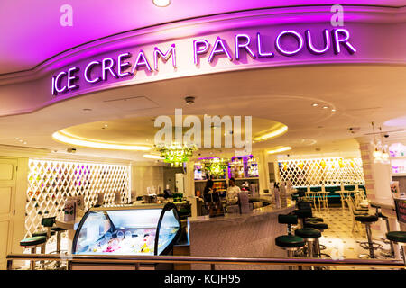 Ice Cream Parlour, Ice Cream Parlor, Ice Cream Parlour sign, ice cream shop, ice cream store, ice ccream, parlour, parlor, shops, stores, inside, sign Stock Photo