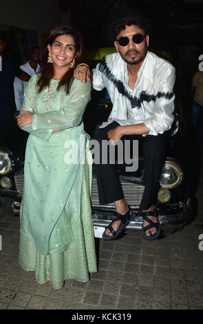 Mumbai, India. 06 October, 2017. Bollywood actress Parvathy & Actor Irrfan Khan at the trailer launch event of thier upcoming Hindi film   'Qarib Qarib Singlle” at PVR cinema, juhu in Mumbai. Credit: Azhar Khan/Alamy Live News Stock Photo