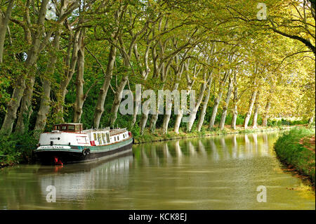 Canal du Midi near le Somail, Aude Department, Languedoc-Roussillon, France Stock Photo