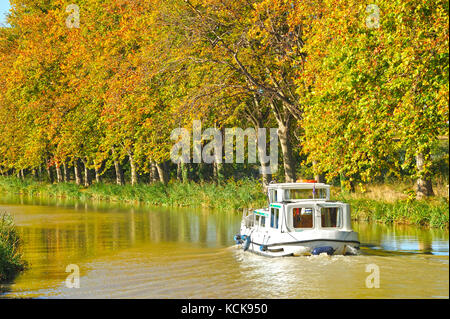 Canal du Midi near Capestang, Herault Department, Languedoc-Roussillon, France Stock Photo