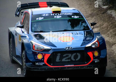 Barcelona, Spain. 05th Oct, 2017. #4 Andreas Mikkelsen (NOR) and co-driver Anders Jaener (GBR) of Hyundai Motorsport compete the Shakedown stage of the Rally de España round of the 2017 FIA World Rally Championship. Credit: Hugh Peterswald/Pacific Press/Alamy Live News Stock Photo