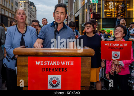 New York, United States. 05th Oct, 2017. Steve Choi, Executive Director of the New York Immigration Coalition - The Asian American Federation partnered with leading immigrant advocacy groups in New York to hold the Asian-American Dreamer rally outside Trump Tower in Manhattan on October 5, 2017; to defend the future of DACA, and in support of Asian-American DACA recipients who are being impacted by the dissolution of the DACA program under the Trump administration. Credit: Erik McGregor/Pacific Press/Alamy Live News Stock Photo