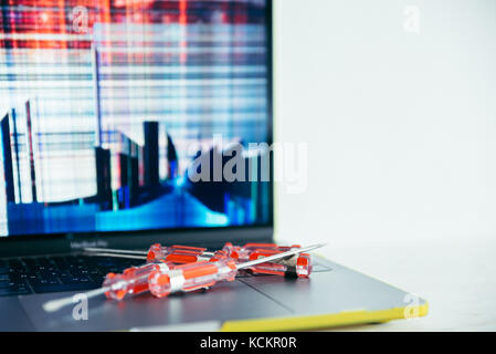 laptopr with cracked screen Stock Photo