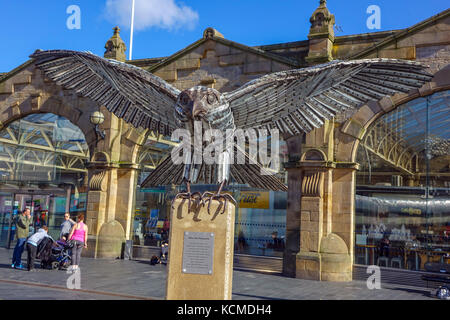 Allen the Peregrine sculpture, Ikea, Sheffield, UK railways station, with fountains and cascades Stock Photo