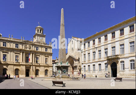 Place de la République and obelisk, Arles, Provence, France Stock Photo