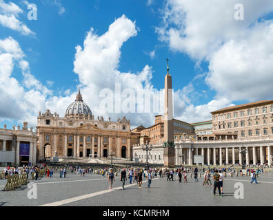 St Peter's Basilica and Saint Peter's Square, Vatican City, Rome, Italy Stock Photo